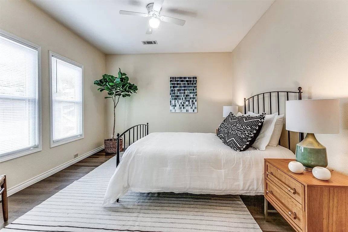 Apartment for rent at 5501 E Side Ave, Dallas, TX 75214
