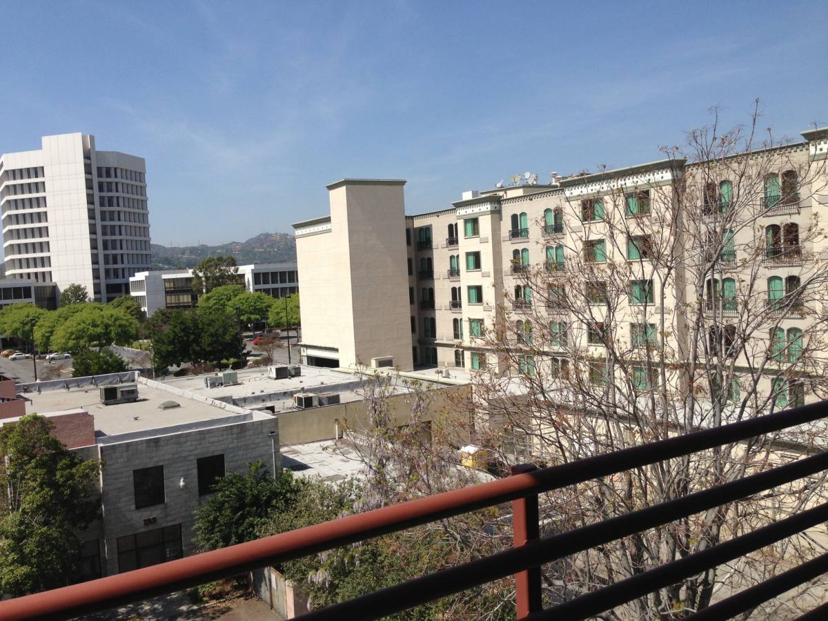 Condo for rent at 125 N Raymond Ave, Pasadena, CA 91103