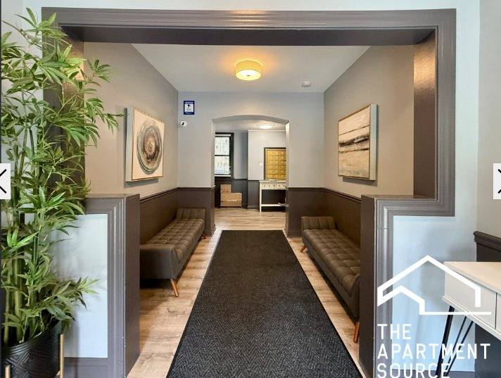 Apartment for rent at 635 W Barry Ave #3, Chicago, IL 60657
