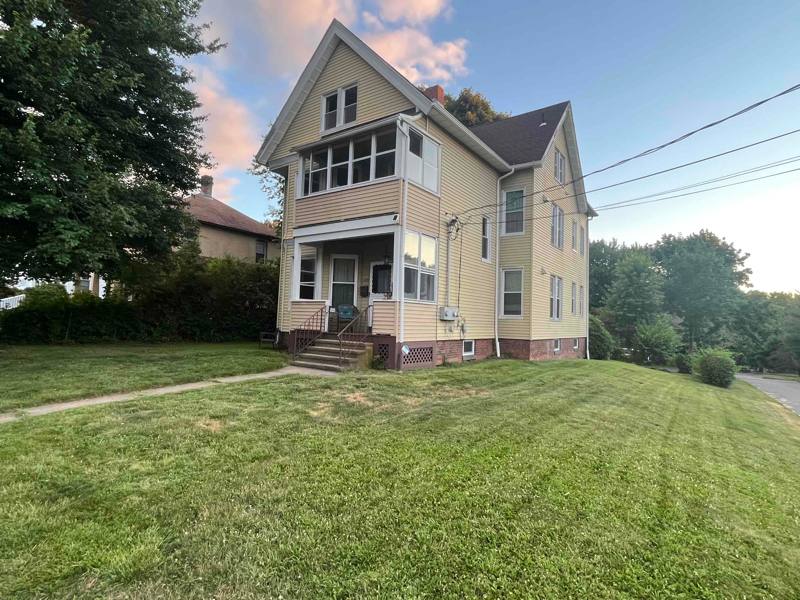 Apartment for rent at 177 Ridge Rd, Middletown, CT 06457