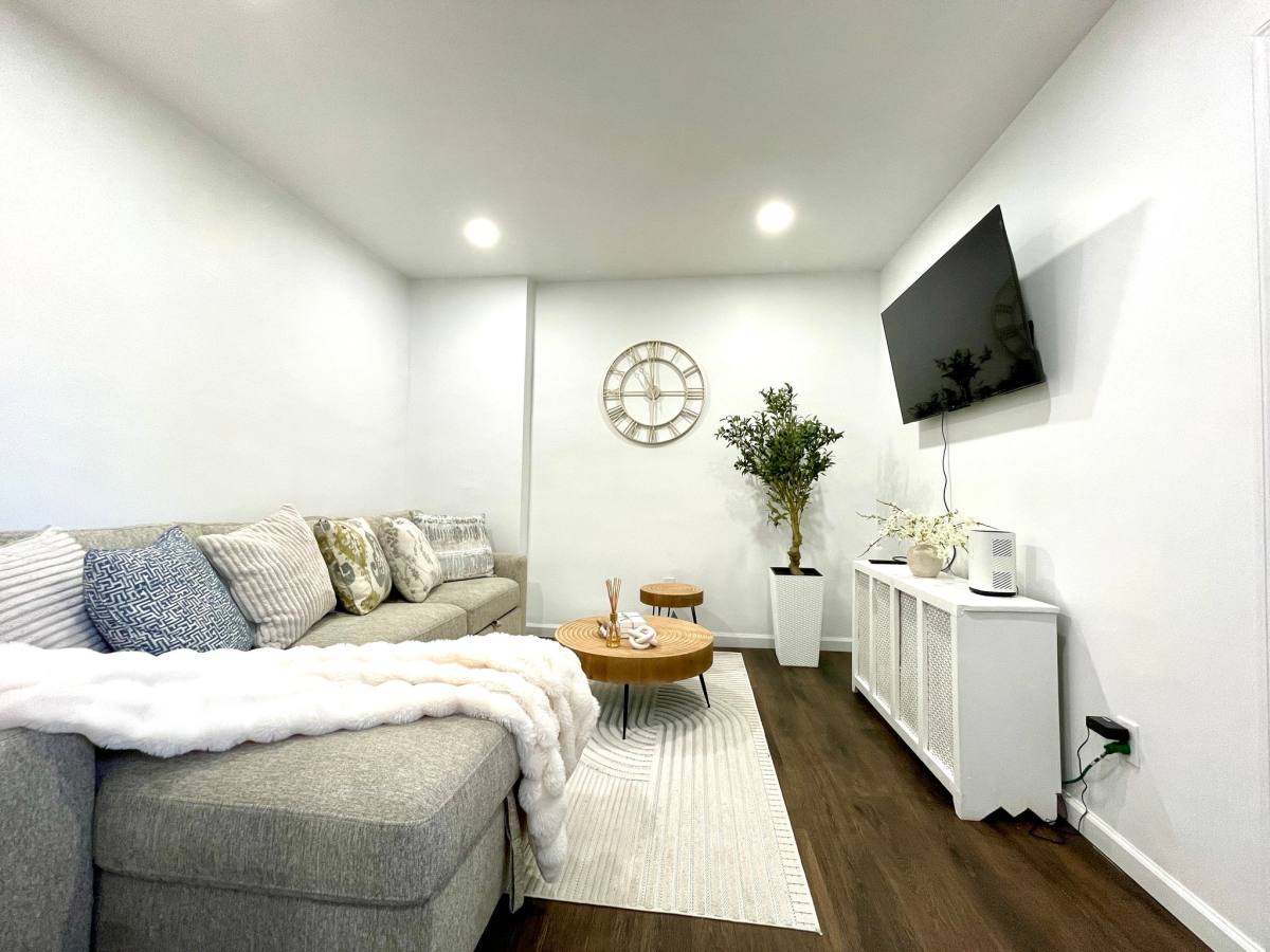 Apartment for rent at 243 Lincoln Ave #3, Cliffside Park, NJ 07010