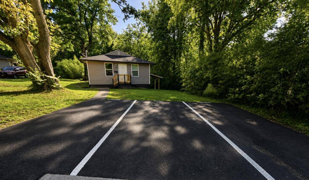 Apartment for rent at 220 Fisk Ave, Oak Ridge, TN 37830