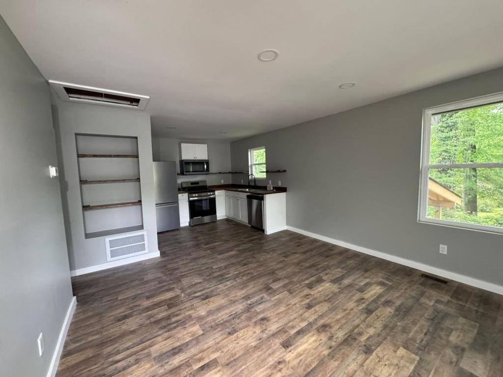 Apartment for rent at 220 Fisk Ave, Oak Ridge, TN 37830