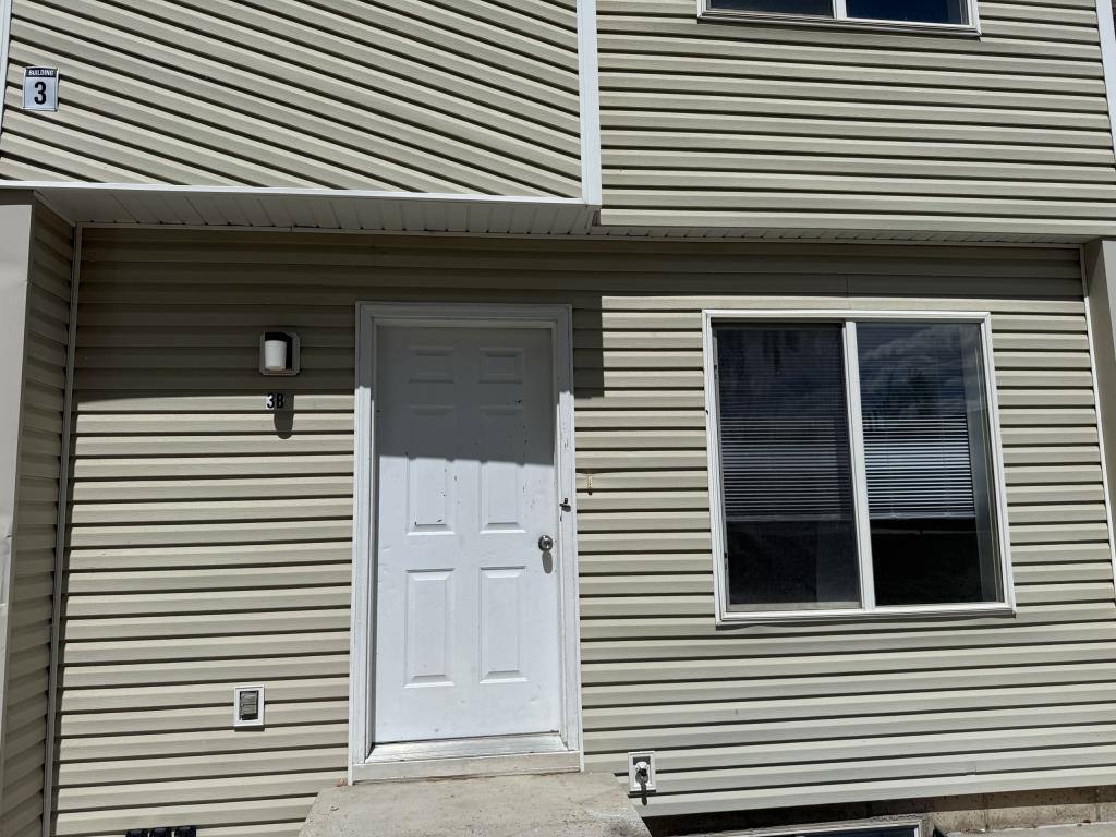 Townhouse for rent at 1240 W Teton Blvd, Green River, WY 82935