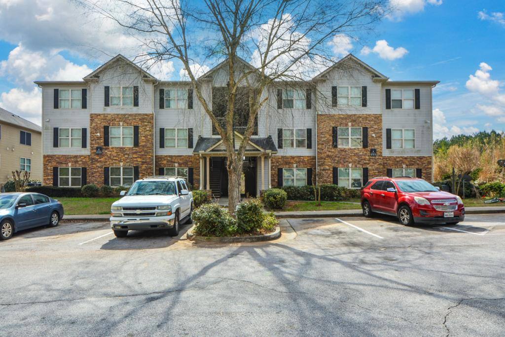 Condo for rent at 4101 Fairington Club Dr, Lithonia, GA 30038