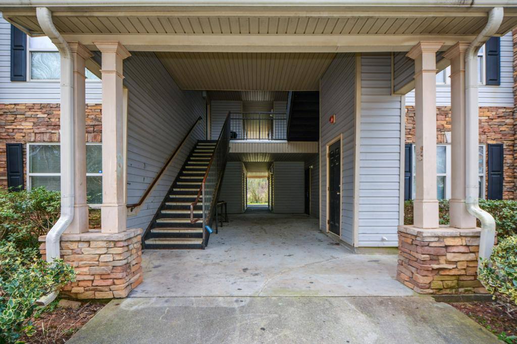Condo for rent at 4101 Fairington Club Dr, Lithonia, GA 30038