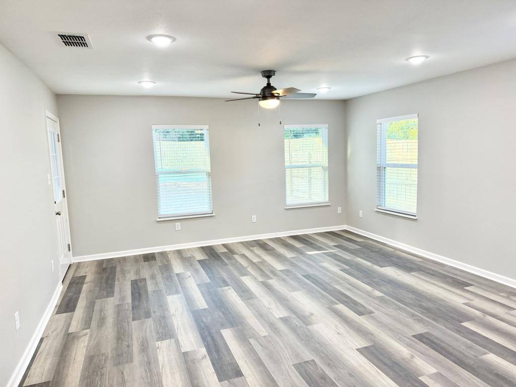 House for rent at 504 Jeanette Ave, Gladewater, TX 75647