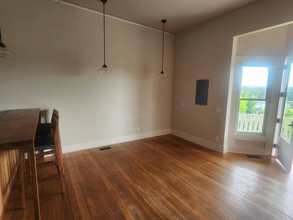 House for rent at 175 S 1st St, Saint Helens, OR 97051