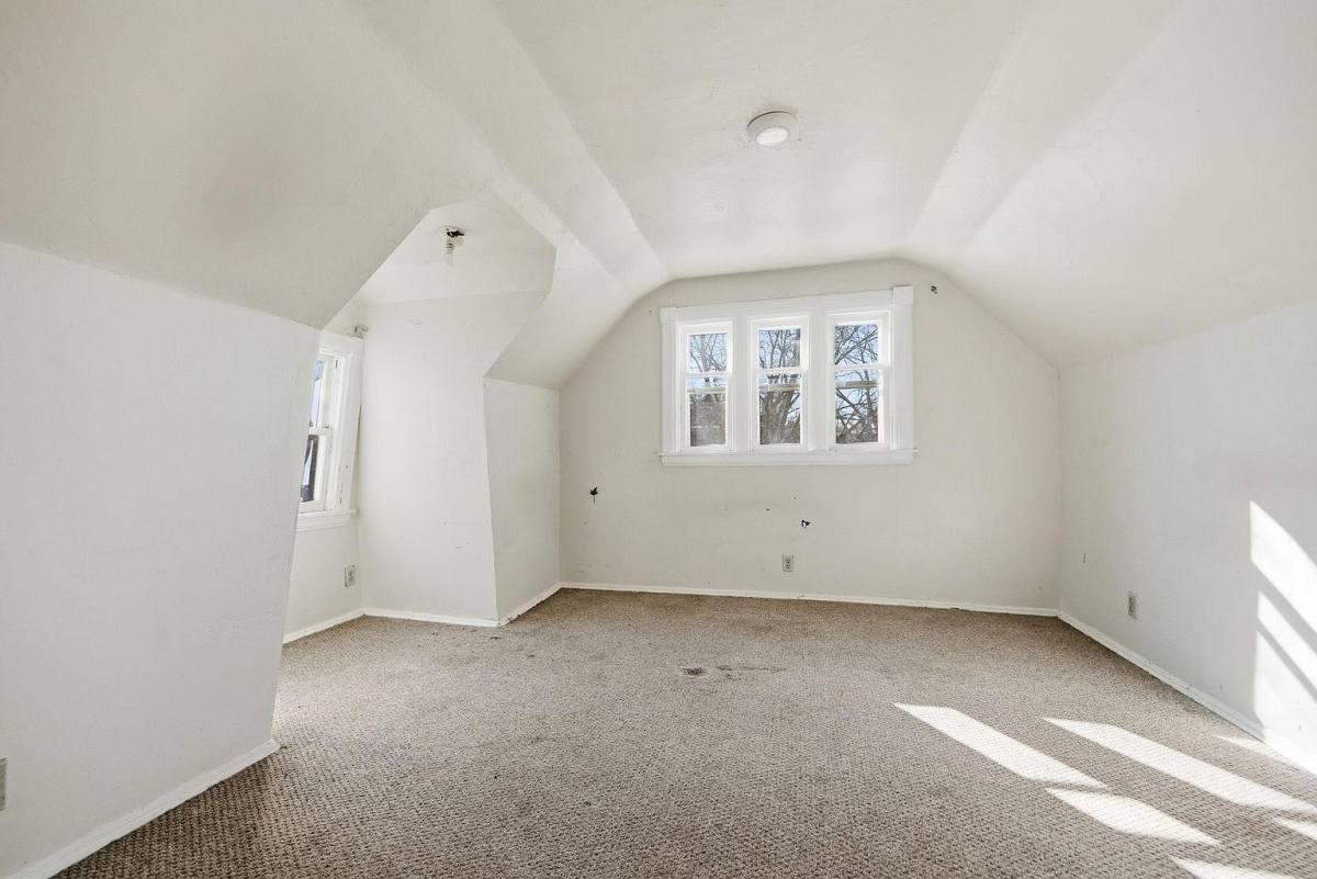 House for rent at 709 7th St SE, Minneapolis, MN 55414