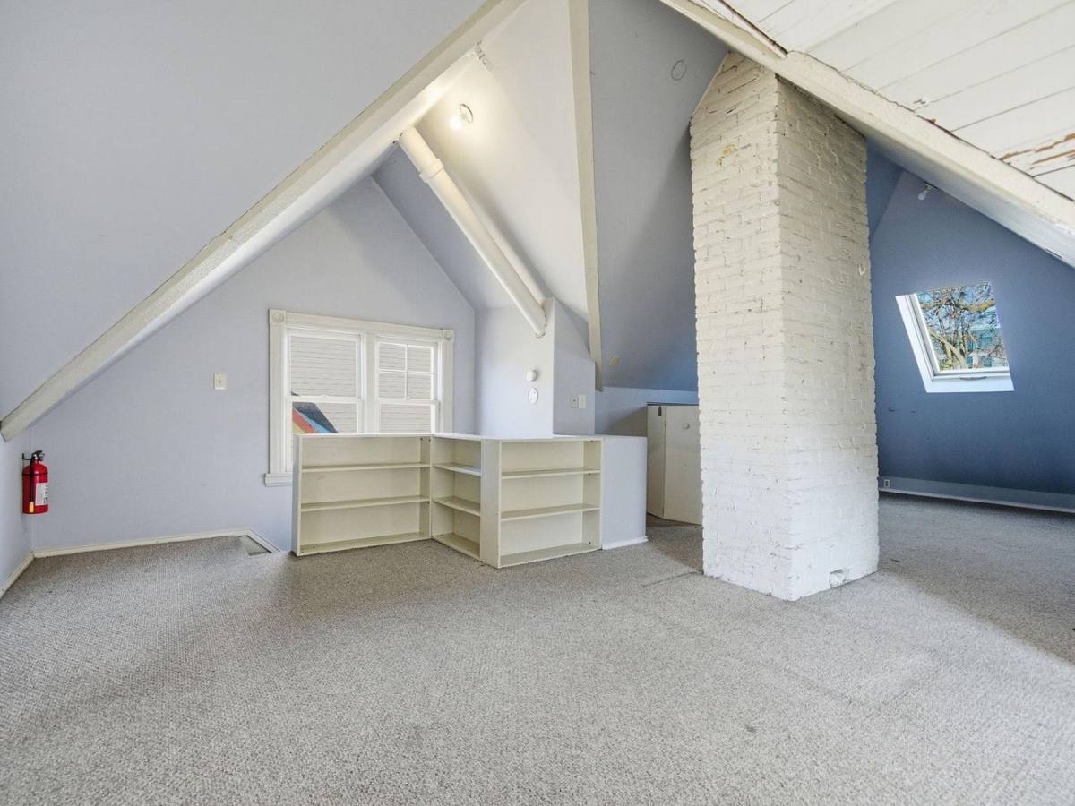 House for rent at 709 7th St SE, Minneapolis, MN 55414