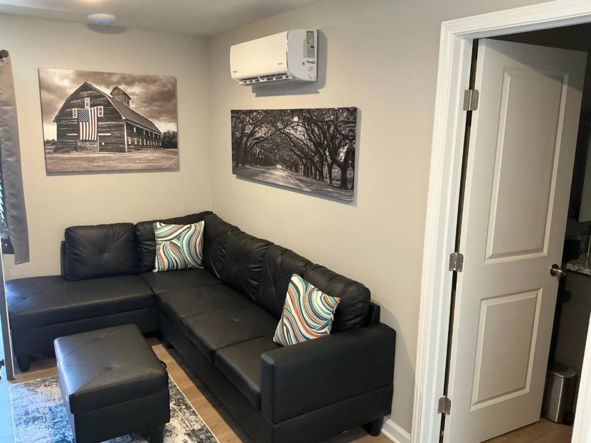 Apartment for rent at 733 W 52nd St #C-1, Savannah, GA 31405