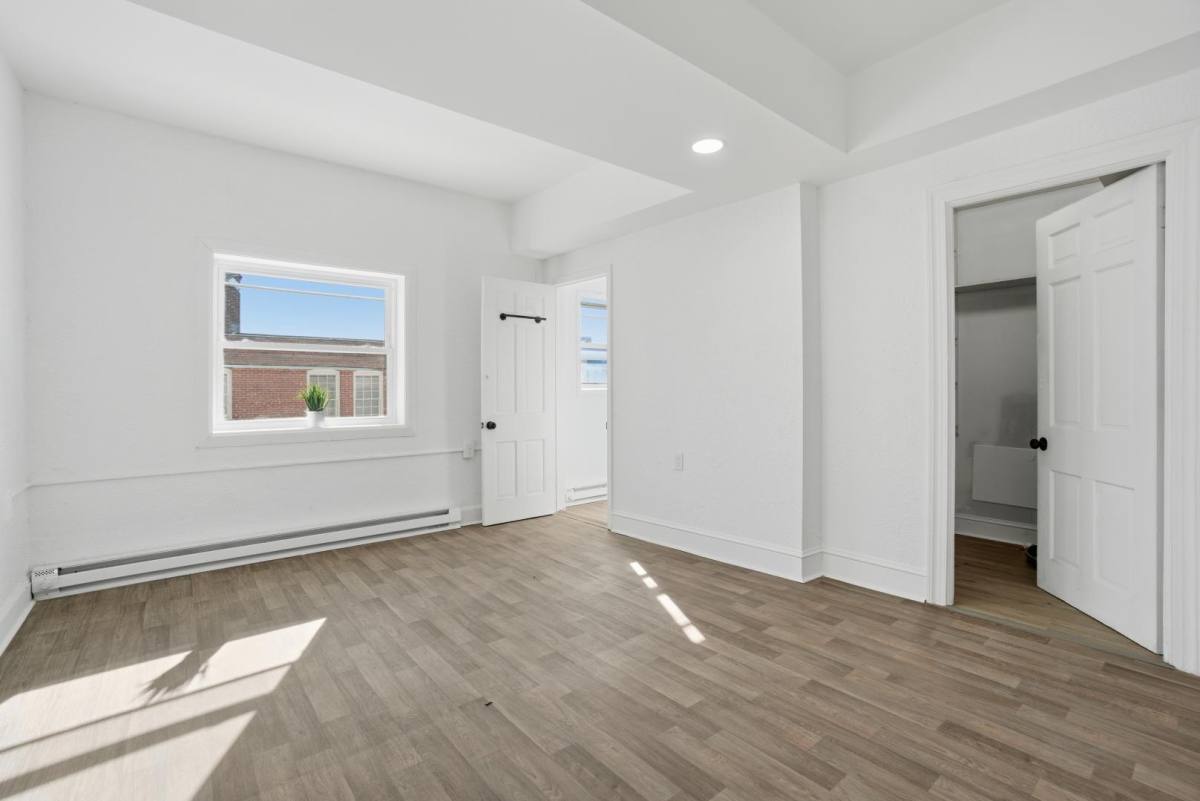 Apartment for rent at 159 W Washington St, Hagerstown, MD 21740