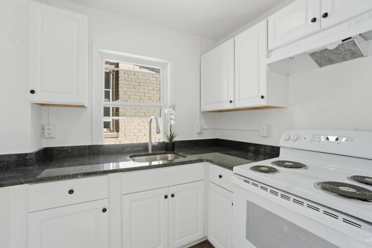 Apartment for rent at 159 W Washington St, Hagerstown, MD 21740