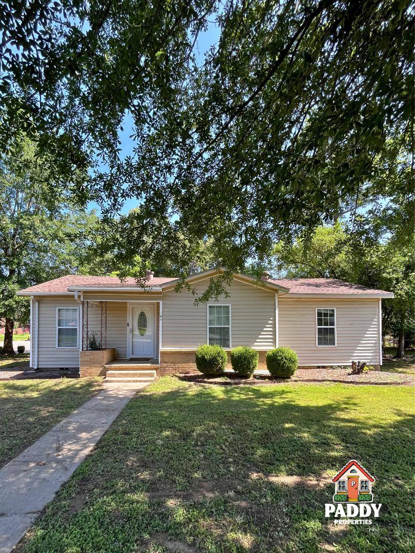 House for rent at 201 Redbud Lane, Mount Pleasant, TX 75455