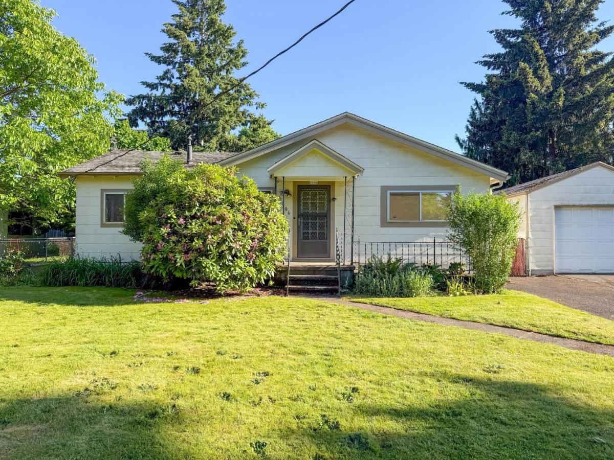 House for rent at 3006 N Willis Blvd, Portland, OR 97217