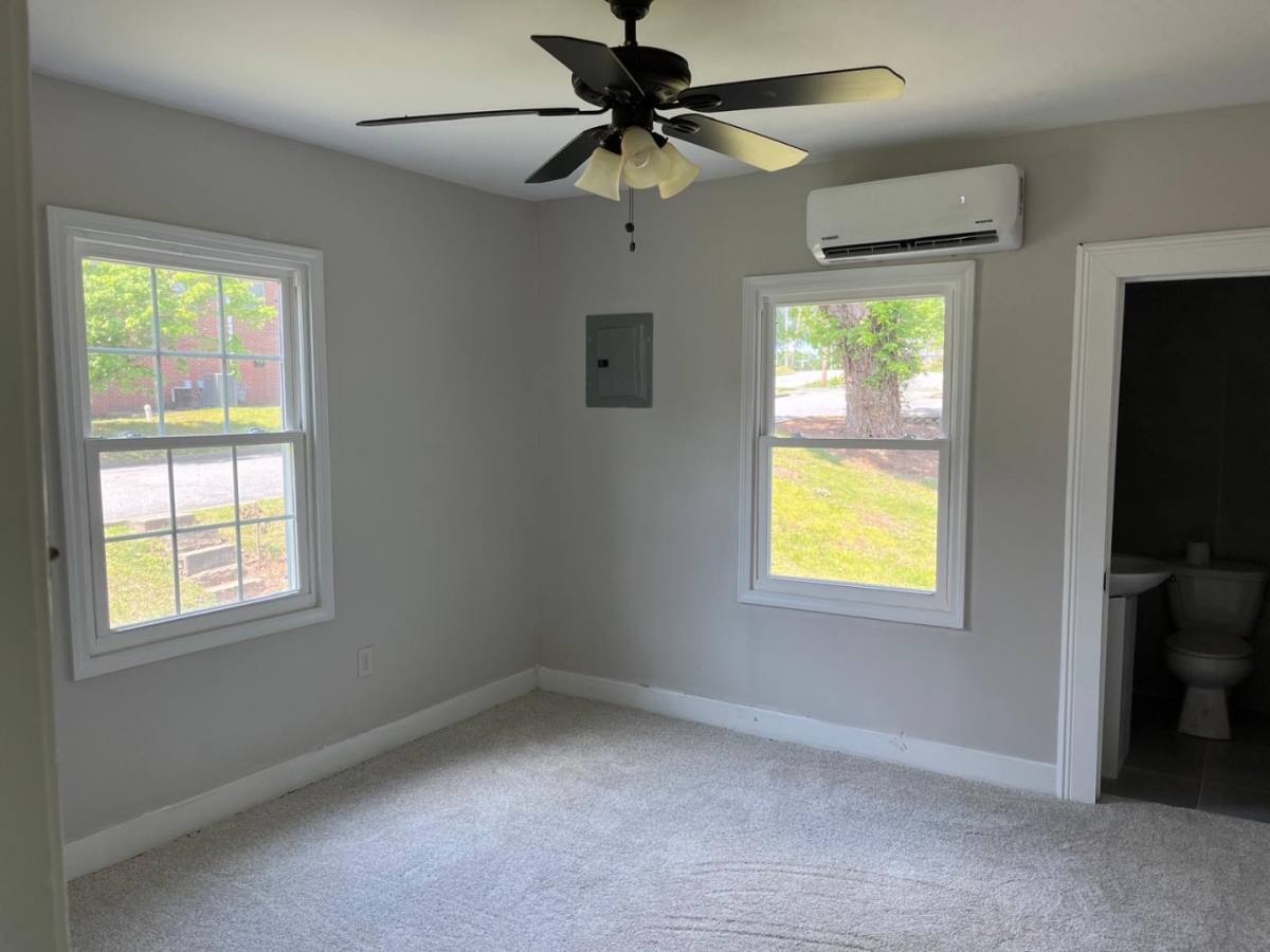 Apartment for rent at 305 Granville St 305-4, Martinsville, VA 24112