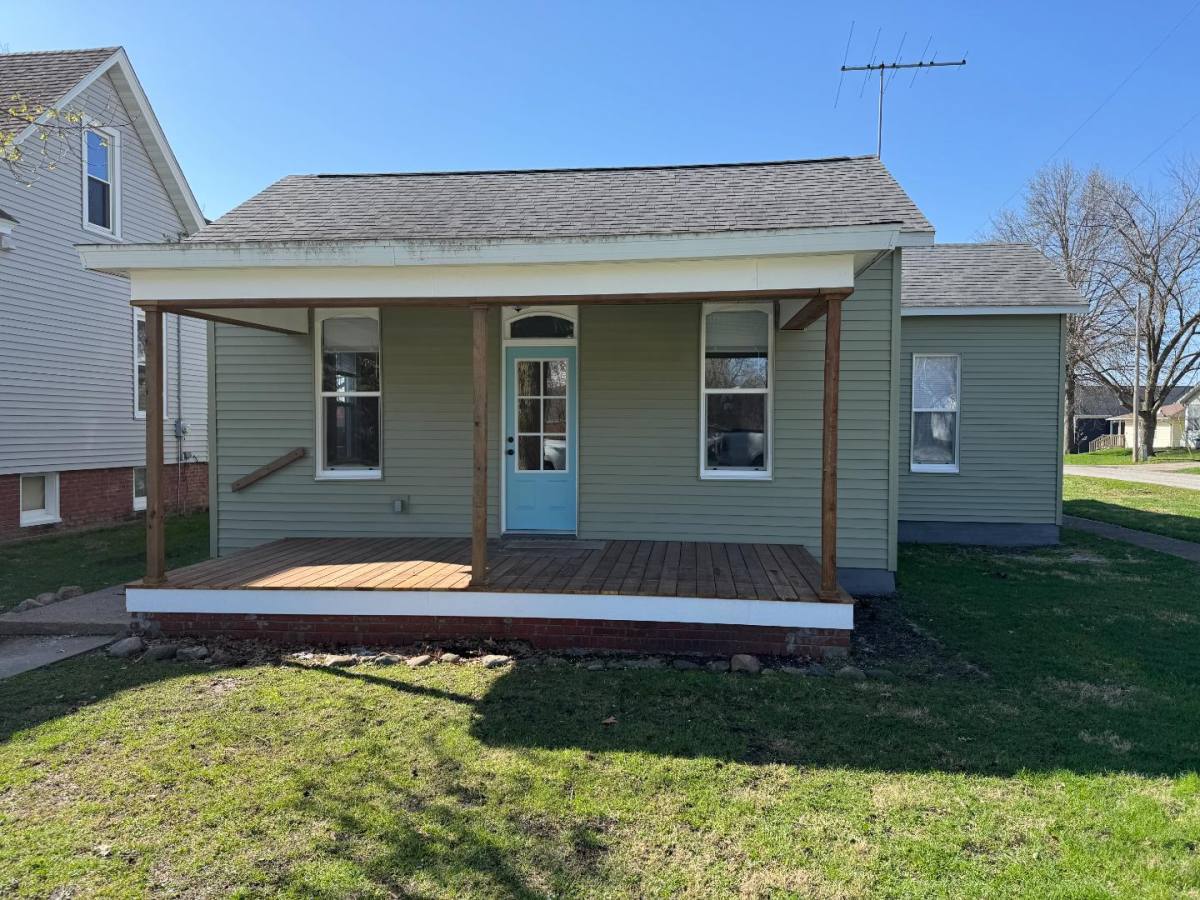 House for rent at 230 W Main St #COTTAGE, Maroa, IL 61756