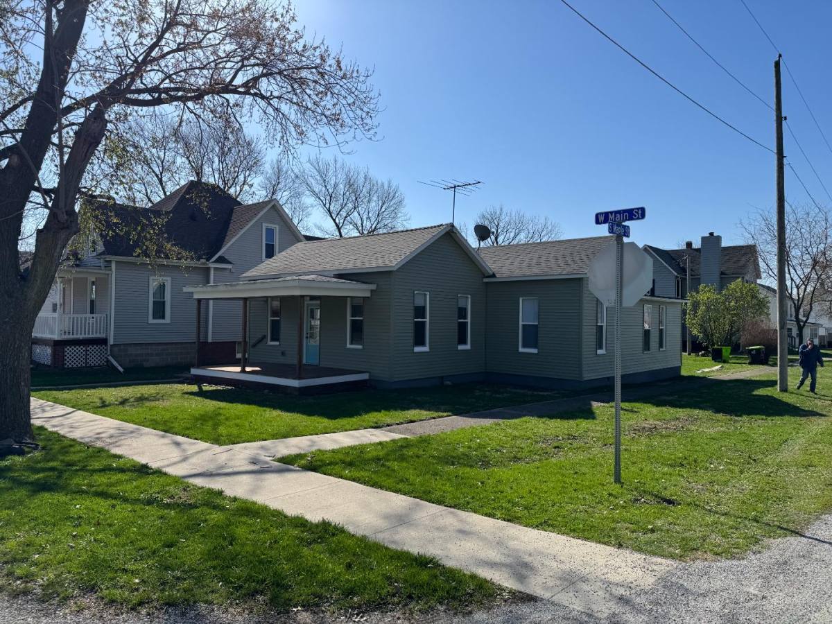 House for rent at 230 W Main St #COTTAGE, Maroa, IL 61756