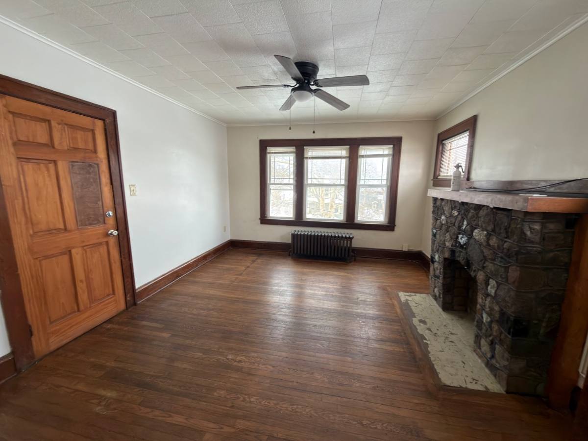 Apartment for rent at 1320 9th St NW #6, Canton, OH 44703