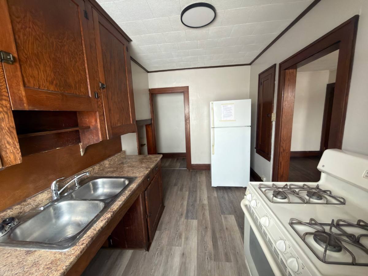 Apartment for rent at 1320 9th St NW #6, Canton, OH 44703