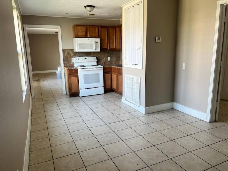 Apartment for rent at 2226 9th St #3, Lake Charles, LA 70601