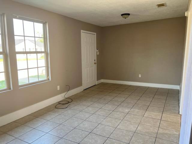 Apartment for rent at 2226 9th St #3, Lake Charles, LA 70601