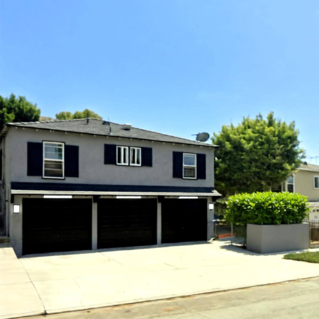 Apartment for rent at 10112 1 2 S 8th Ave, Inglewood, CA 90303