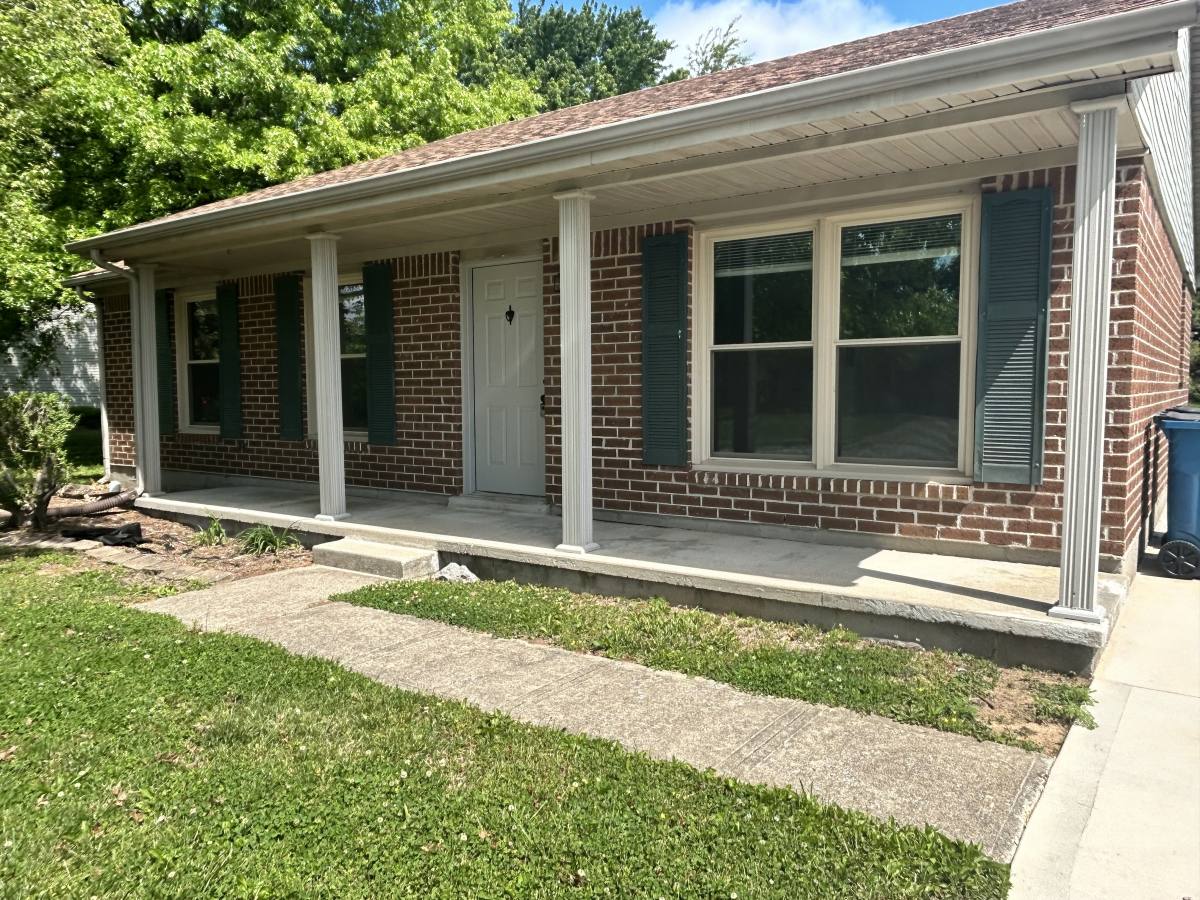 House for rent at 142 Hawthorne Dr, Georgetown, KY 40324