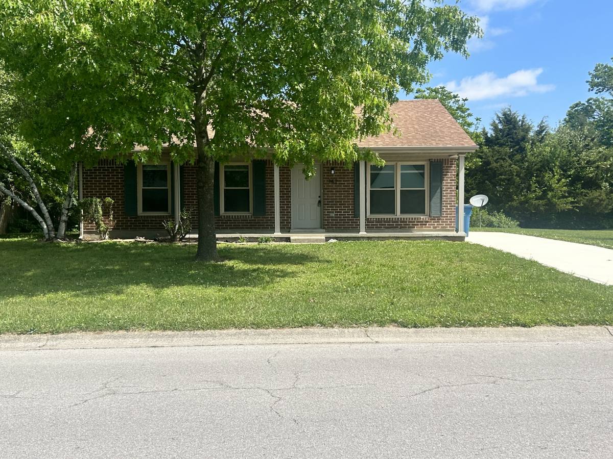 House for rent at 142 Hawthorne Dr, Georgetown, KY 40324