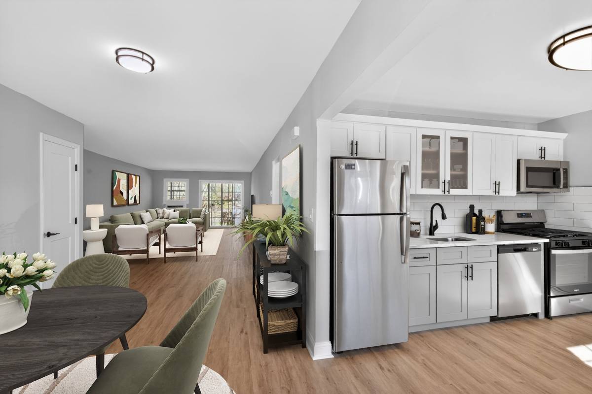 Apartment for rent at Eagle Rock at Woodbury, 7627 Jericho Turnpike, Woodbury, NY 11797
