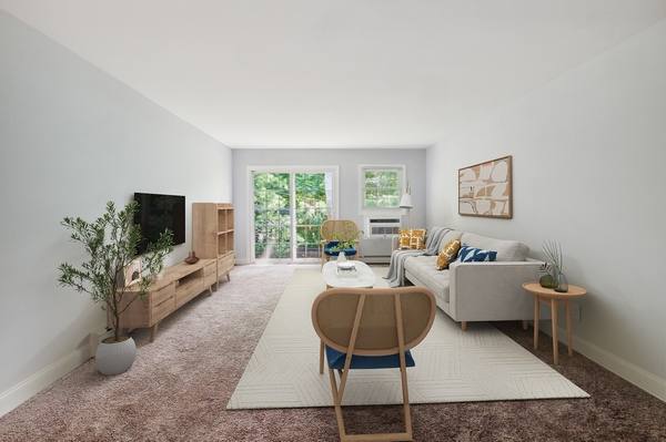 Apartment for rent at Eagle Rock at Woodbury, 7627 Jericho Turnpike, Woodbury, NY 11797