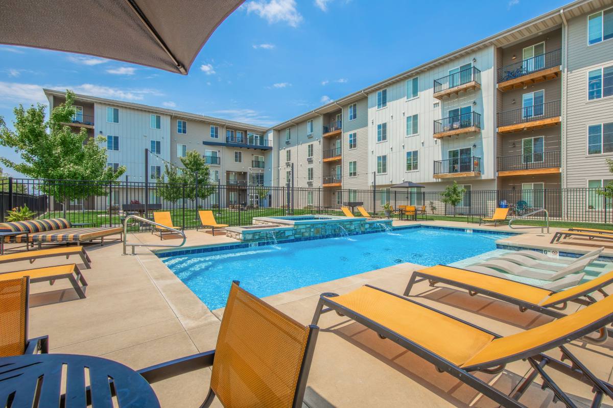 Townhouse for rent at Trail's Bend & Townhomes, 2621 S Jefferson Ave, Springfield, MO 65807