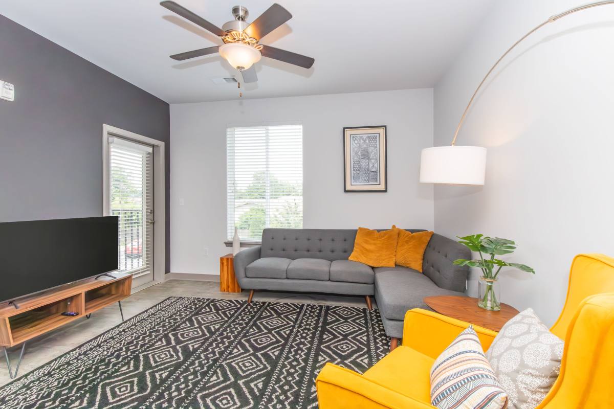 Townhouse for rent at Trail's Bend & Townhomes, 2621 S Jefferson Ave, Springfield, MO 65807