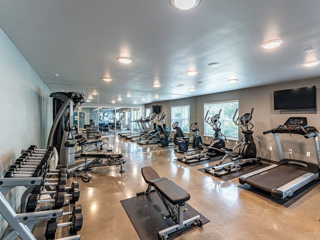 Apartment for rent at The Falcon of Southern Hills, 2320 S Ingram Mill Rd, Springfield, MO 65804