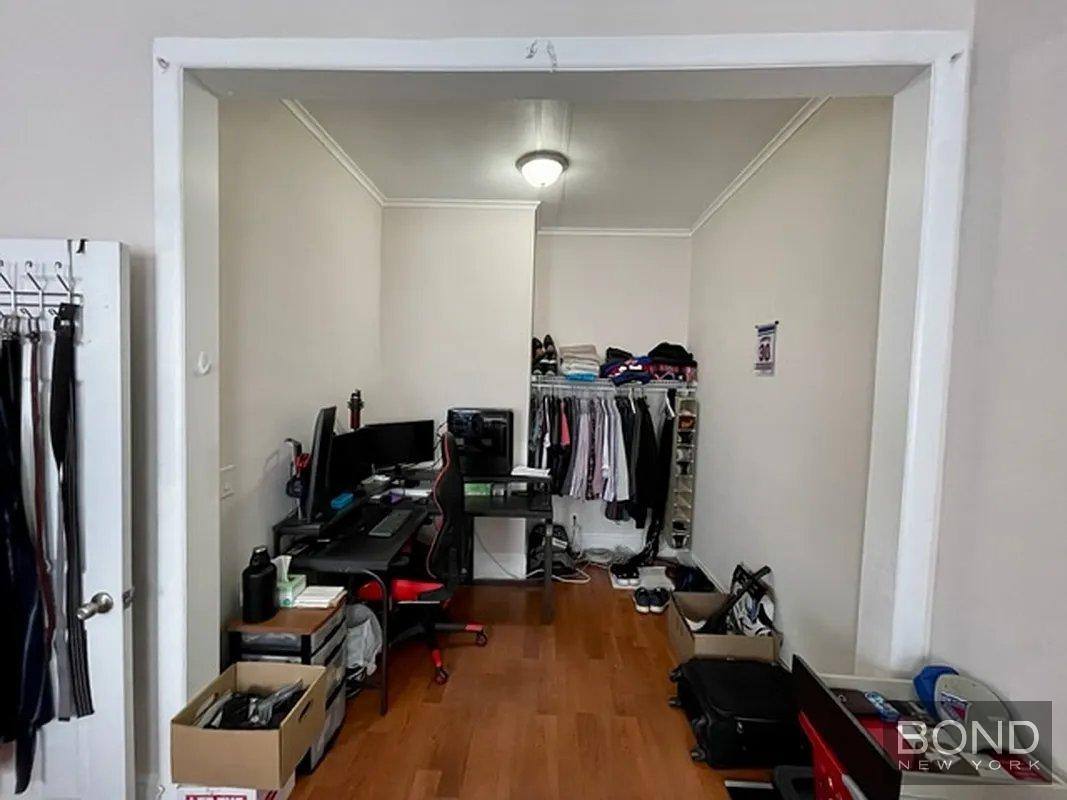 Apartment for rent at 32-11 38th Ave #TWNH, Long Island City, NY 11101