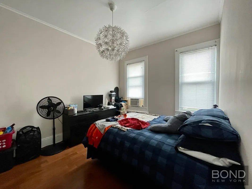 Apartment for rent at 32-11 38th Ave #TWNH, Long Island City, NY 11101