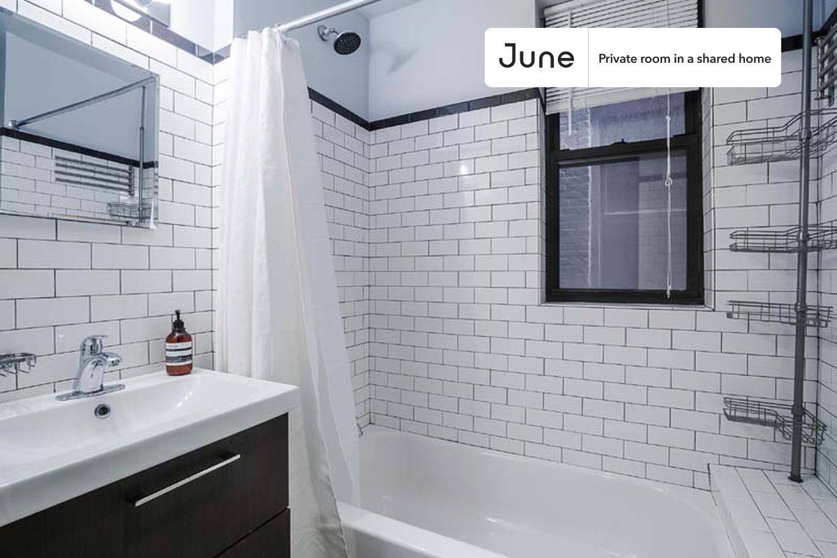 Apartment for rent at 509 E 87th St #D, New York, NY 10128
