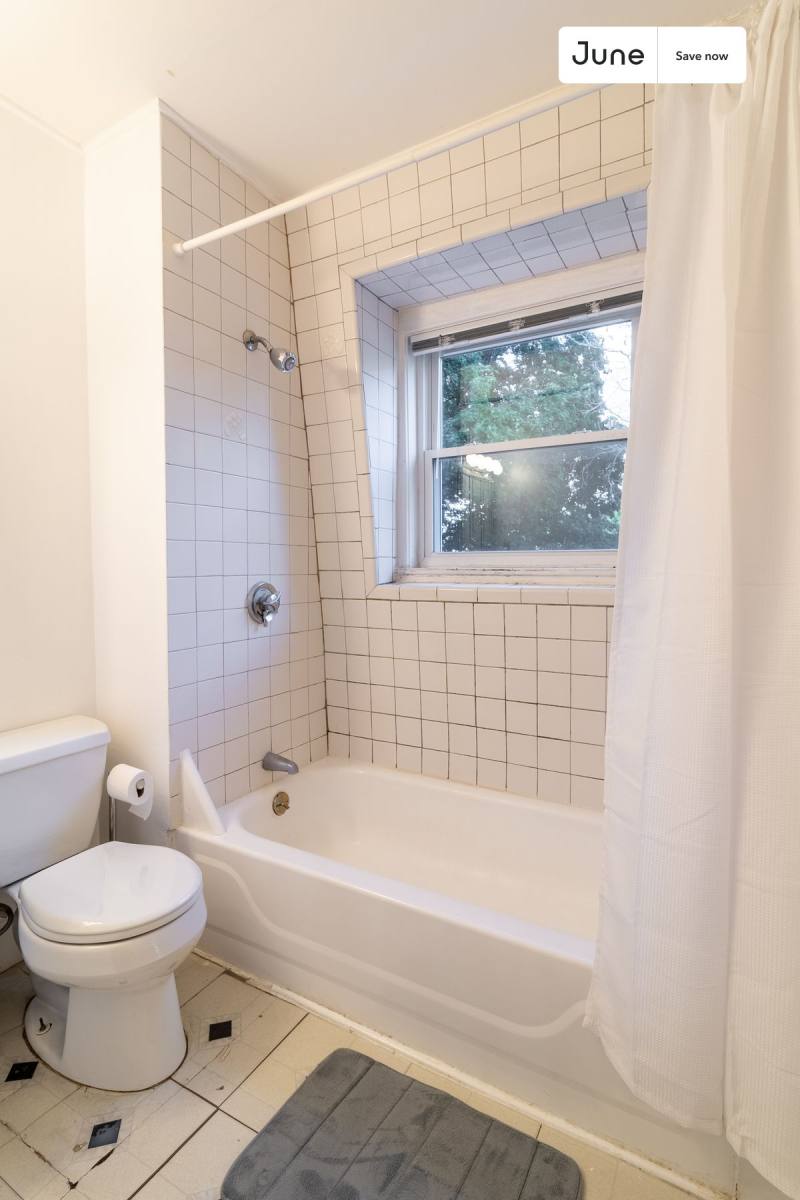 Apartment for rent at 290 Lincoln St #1, Allston, MA 02134