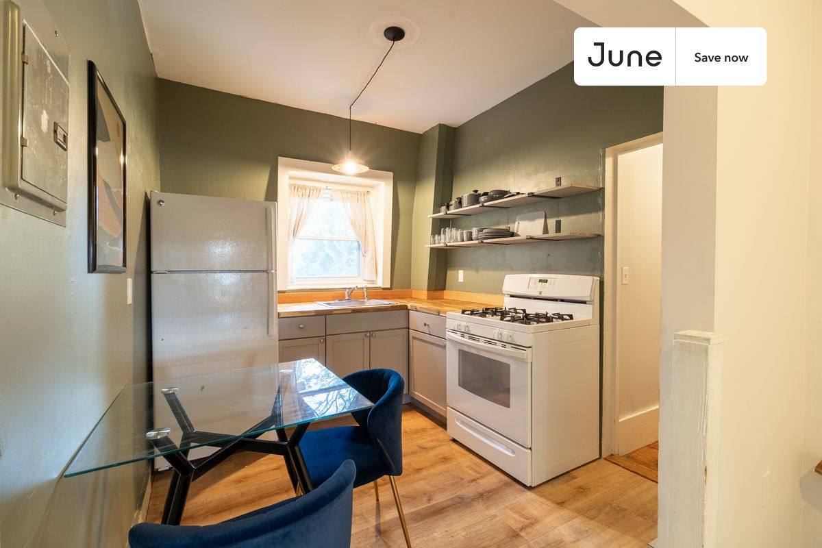 Apartment for rent at 290 Lincoln St #1, Allston, MA 02134