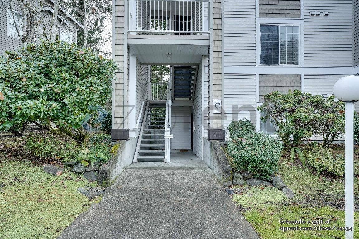 Apartment for rent at 25235 SE Klahanie Blvd #C201, Issaquah, WA 98029