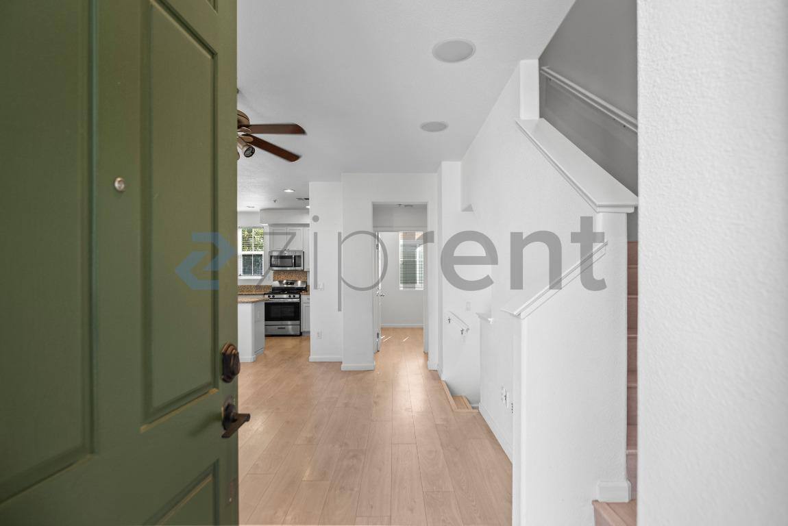Apartment for rent at 227 Parc Place Dr, Milpitas, CA 95035