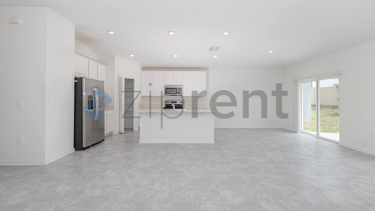 House for rent at 2043 Punch Bowl Ave, Davenport, FL 33837