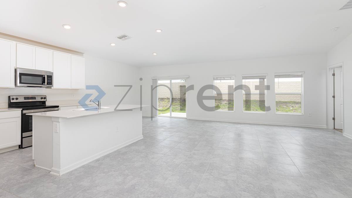 House for rent at 2043 Punch Bowl Ave, Davenport, FL 33837