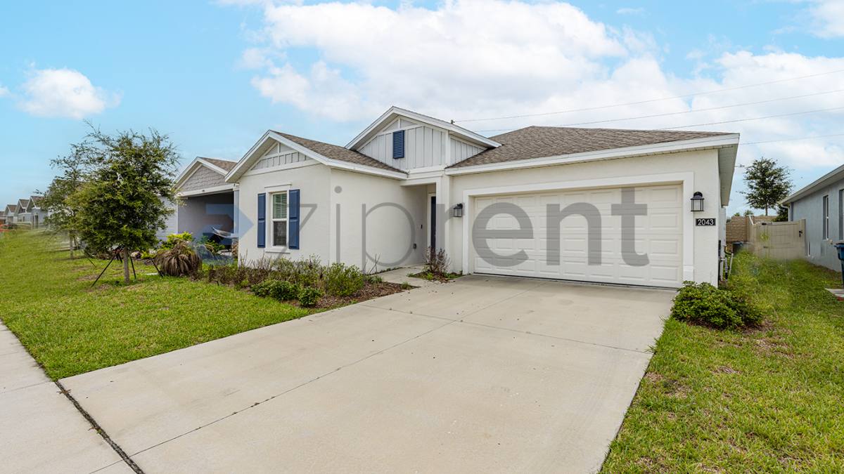 House for rent at 2043 Punch Bowl Ave, Davenport, FL 33837