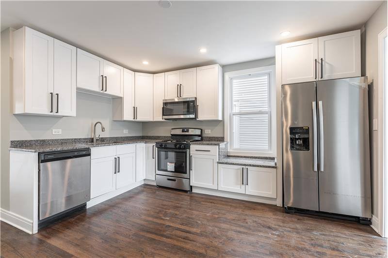 Apartment for rent at 1923 N Pulaski Rd #1R, Chicago, IL 60639