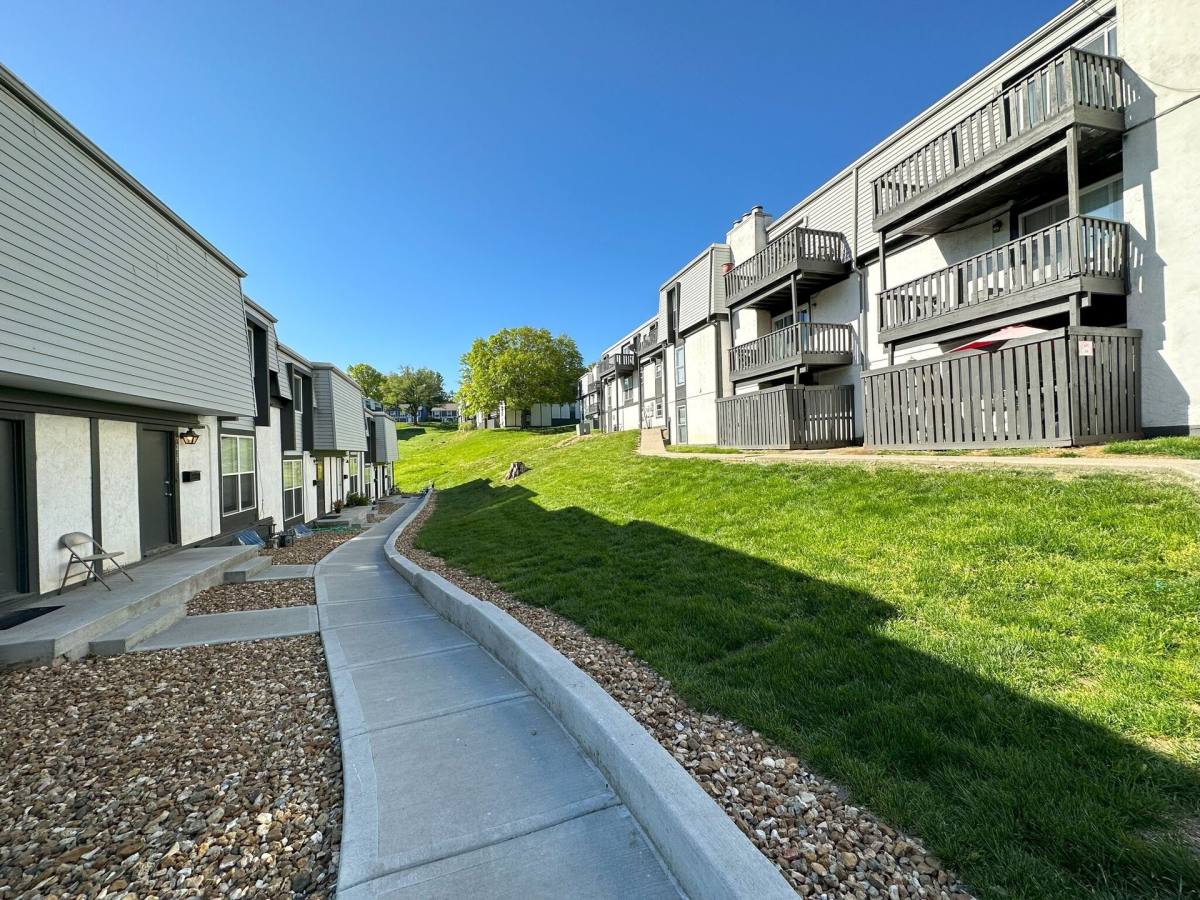 Apartment for rent at 5551 Marty St, Leawood, KS 66206