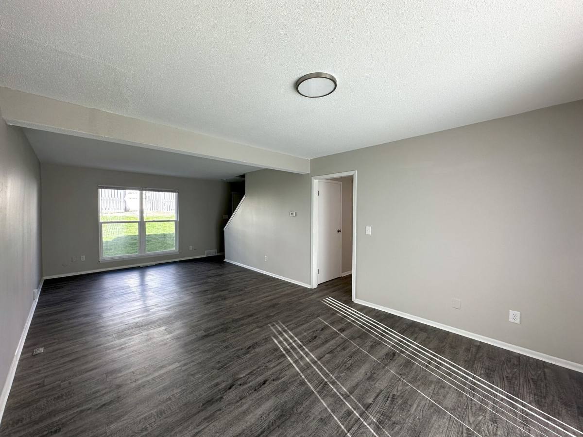 Apartment for rent at 5551 Marty St, Leawood, KS 66206