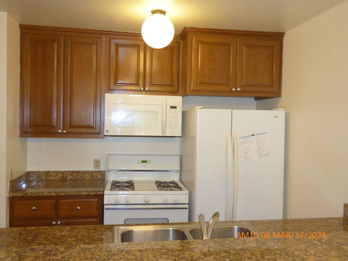 Apartment for rent at 424 Veteran Ave, Los Angeles, CA 90024