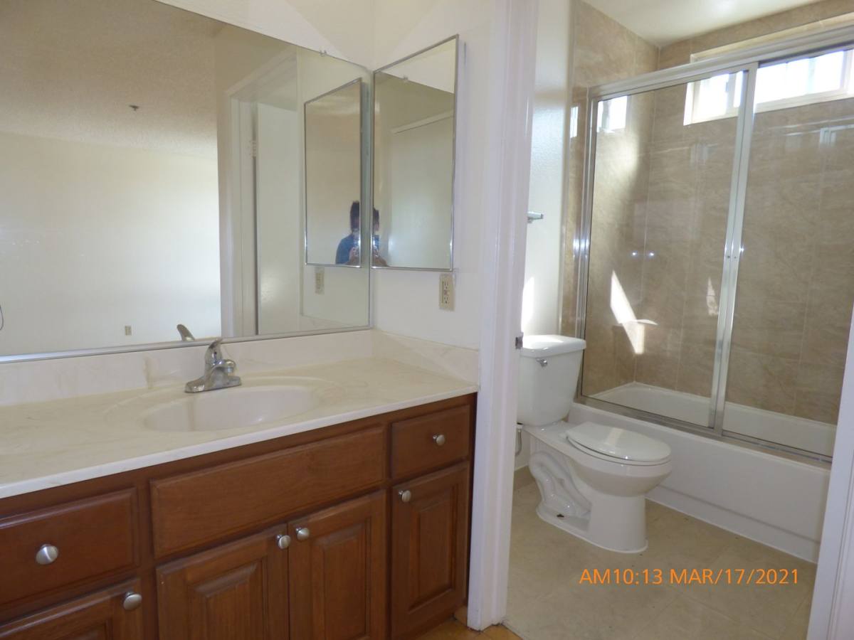 Apartment for rent at 424 Veteran Ave, Los Angeles, CA 90024