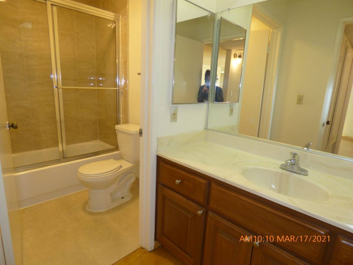 Apartment for rent at 424 Veteran Ave, Los Angeles, CA 90024